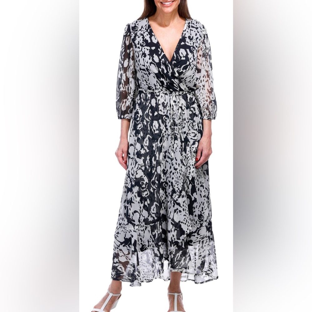 NWOT Harlow & Rose Womens Black White Long Sleeve Surplice Maxi Dress